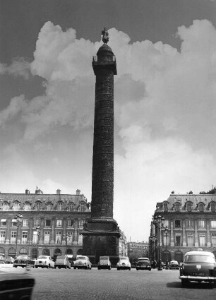 Siegessäule (Colonne de la Grande Armée). Porphyr & Bronze (1806-1810 ). Paris, Place Vendôme