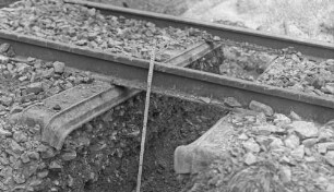 Nehren Gleisbauarbeiten Stahlschwellen
