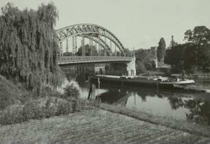 Fürstenwalde, Brücke : Fürstenwalde. Ehemalige Kaiser-Wilhelm-Brücke oberhalb der Schleuse