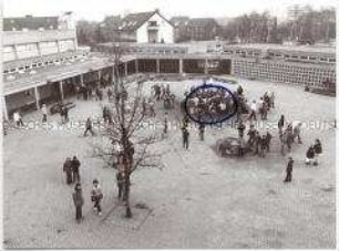 Rauferei auf einem Schulhof (Altersgruppe bis 14)
