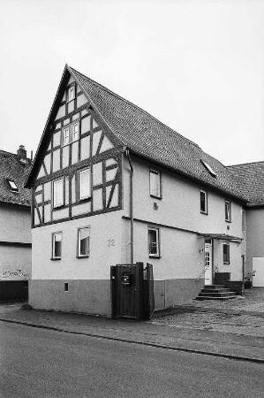 Wohnhaus; Oberursel, Burgstraße 32