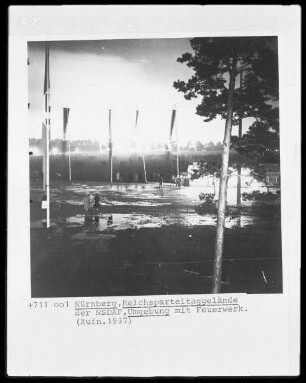 Nürnberg, Reichsparteitagsgelände der NSDAP, Umgebung mit Feuerwerk