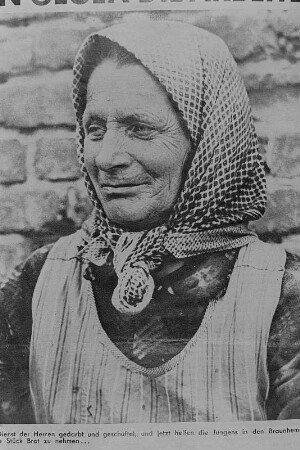 Bildausschnitt aus dem Bericht in der Arbeiter-Illustrierten-Zeitung/AIZ über die "Streikbrecher" auf dem Rittergut Eichstedt und die Arbeitsbedinungen der Bauern : Bericht in der Arbeiter-Illustrierten-Zeitung (AIZ) über die "Streikbrecher" auf dem Rittergut Eichstedt