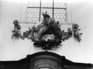 14. Kreuzwegstation: Der Leichnam Christi wird ins Grab gelegt : 14. Kreuzwegstation: Der Leichnam Christi wird ins Grab gelegt. Holz, geschnitzt (1752/1753; J. A. Feuchtmayer). Birnau (Uhldingen-Mühlhofen), Wallfahrtskirche Sankt Maria