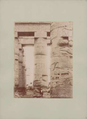 Säulenhalle in Karnak in Ägypten