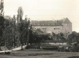 Frohburg, Schloss : Frohburg. Schloss. Ansicht von Osten mit Wyhra-Wehr