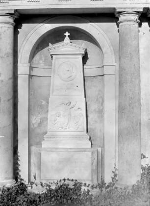 Grabdenkmal der Maria Helene von Itzenplitz (1812-1853)