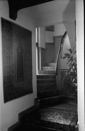Bukarest: Haus Bazzanella, Treppe
