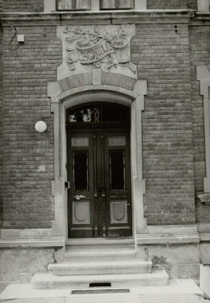Hauptportal, Großfriesen