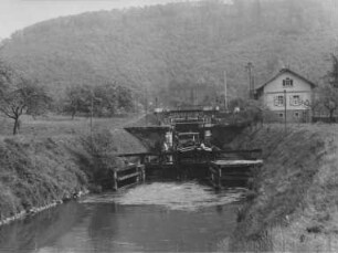 Schleuse Ahl mit hölzerner Hilfsschleuse/Lahn