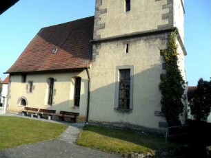 Langhaus und Turmbasis von Süden