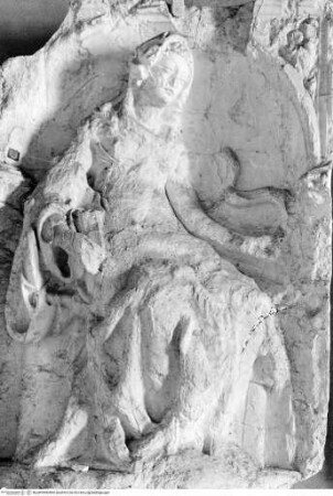 Fonte Gaia, Die 7 Tugenden und Sapientia, ihre Mutter, Prudentia