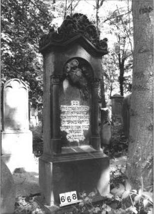 Grabstein 668