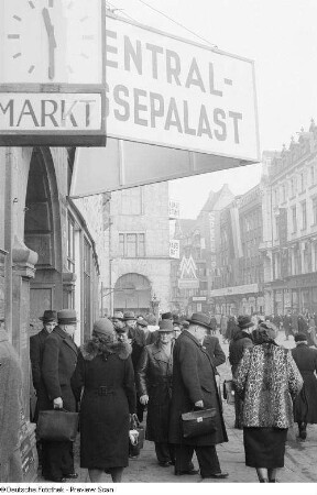 Zentral-Messepalast am Neumarkt zur Leipziger Frühjahrsmesse
