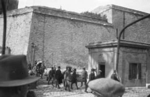 Frankreich, Marseille : Reiseaufnahmen aus Frankreich, Marseille. Hafen mit Festung Fort Saint-Jean