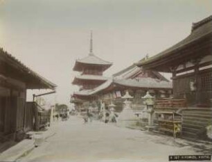 Ansicht der Pagode und Nebengelasse/Kiyomizu-dera