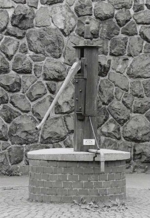 Brunnen, Wechselburg