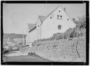 Königstein. Von Firma Vogel renovierte Häuser: Apostolische Kirche