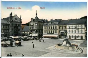 Tetschen. Markt mit Rathaus, Hotel Baum und Marktbrunnen : Tetschen. Markt mit Rathaus (1842; Johann Gottfried Gutensohn), Hotel Baum und Elbebrunnen (1907; Rudolf Weyr)