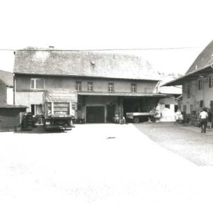 Colditz-Thumirnicht, Thumirnichter Platz 12. Vierseithof. Ehemaliges Stallgebäude. Hoffront