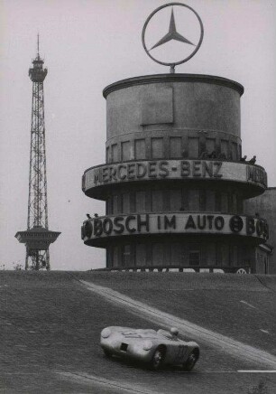AVUS. Training