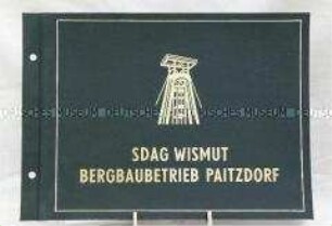 Dokumentation der Hängung eines Monumentalbildes