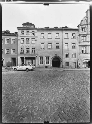 Görlitz-Altstadt, Untermarkt 21/22. Wohnhäuser mit Laden (Baubeginn 15. Jh. [Nr. 22]). Straßenfront