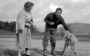Pflingsteck: Kaiser Bao Dai mit Hund und Spitzli
