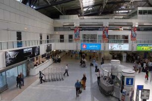 Airport Nizza Abflughalle : Internationaler Flughafen Nice-Cote d´Azur in Nizza, Terminal 1, aufgenommen 206