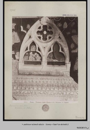 Ehemaliges Fenster der Kirche San Silvestro in Capite