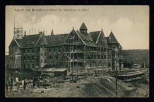 Benediktinerabtei Sankt Mauritius und Sankt Maurus, Clerf (Clervaux): Klostergebäude kurz vor dem Bauabschluss