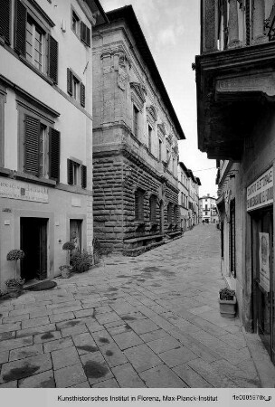 Piazza Gamurrini, Monte San Savino