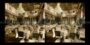 Weinrestaurant, Speisesaal mit gedeckten Tischen im Kurhaus Wiesbaden