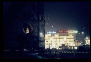 An der Gedächtniskirche 20.12.56.