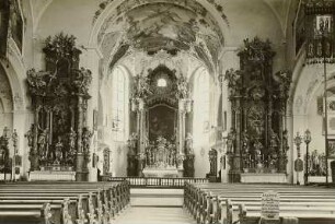 Mittenwald, Pfarrkirche : Mittenwald. Pfarrkirche. Blick zum Altar