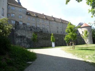 Ansicht von Norden über Haupttrakt mit Nordwest-Rundturm in Übersicht
