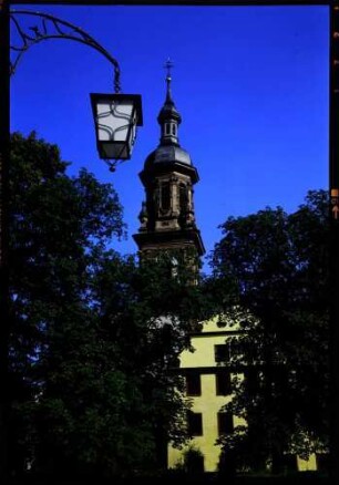 Gengenbach: Turm der Stadtkirche, Vordergrund Laterne