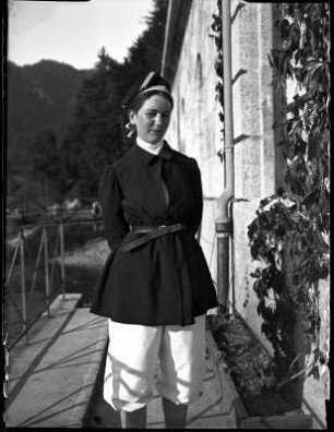 Frau in Uniform