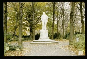 Fontane-Denkmal 11.11.84.