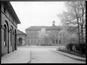 Karlsruhe Mühlburger Tor Torhäuser - Altersheim Karl-Friedrich-Leopold und Sofienstiftung Ansicht von Südeen