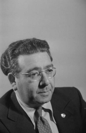 Porträtaufnahmen von Staatssekretär Dr. Leo Zuckermann : Porträt des Staatssekretärs Dr. Leo Zuckermann