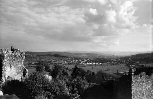 Rötteln: Blick von der Burg auf Lörrach