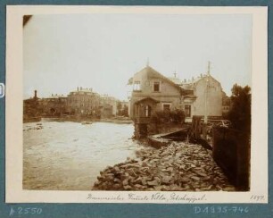 Die vom Hochwasser am 30./31. Juli 1897 zerstörte Villa des Baumeisters Hermann Timmel in Potschappel (Freital)