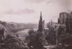 Italien. Landschaft. Nemisee