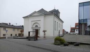 Evangelische Pfarrkirche; Taunusstein, Mainzer Allee 15