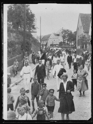 Umzug von Arbeitersportlern in Dohna