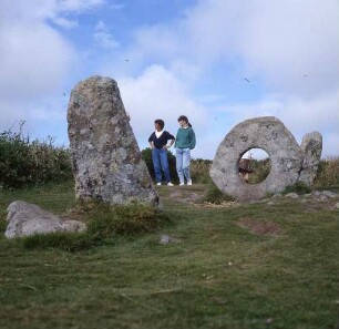 Großbritannien. Cornwall. Steinmal Men-an-tol bei Morvah