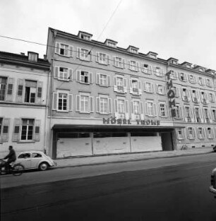 Eröffnung des neuen Geschäftshauses der Firma Möbel-Thome in der Kaiserstraße 182.