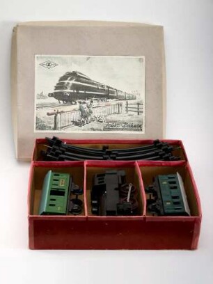 Lok, Waggons und Schienen in Originalkarton