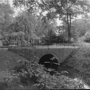 Cottbus, Branitzer Park, Blaue Brücke
